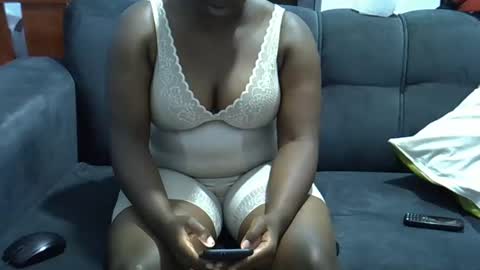 Snapshot of sexy_barbie79 chatting on 23, 2, 2025 Catherine online show from 23, 2, 2025