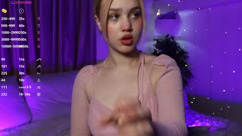 Lina online show from 1, 3, 2025
