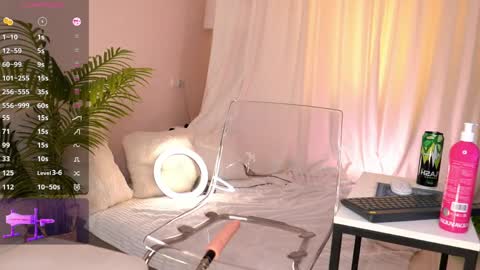 Snapshot of sexy_blonde_doll chatting on 19, 4, 2026 Lina online show from 19, 4, 2026