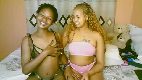 sexy_bluegirl online show from 7, 10, 2025