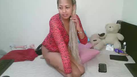 sexy_bluegirl online show from 24, 4, 2026