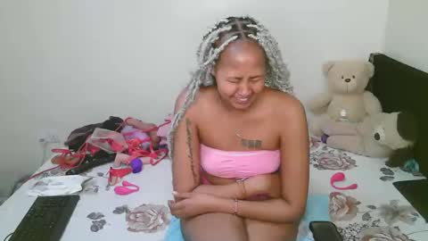 sexy_bluegirl online show from 13, 5, 2026