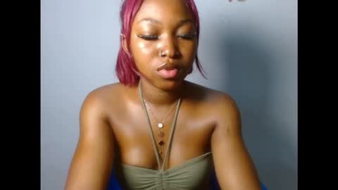 Snapshot of sexy_bluey247 chatting on 12, 11, 2025 sexy_bluey247 online show from 12, 11, 2025