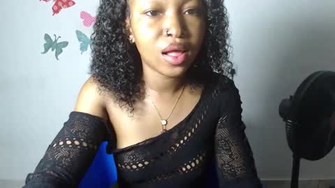 Snapshot of sexy_bluey247 chatting on 27, 11, 2025 sexy_bluey247 online show from 27, 11, 2025