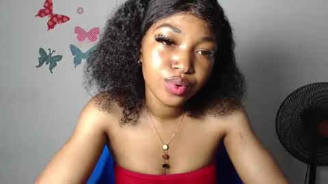 Snapshot of sexy_bluey247 chatting on 17, 12, 2025 sexy_bluey247 online show from 17, 12, 2025