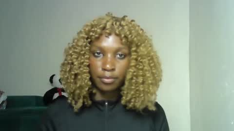 sexy_chocoy01 online show from 24, 10, 2025