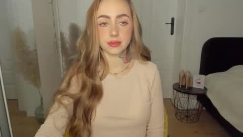 Snapshot of sexy_coralie chatting on 3, 2, 2026 C o r a l i e online show from 3, 2, 2026