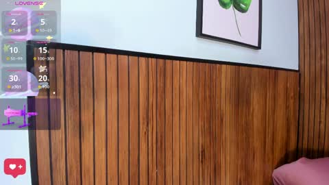 sexy_curlylady online show from 11, 4, 2026