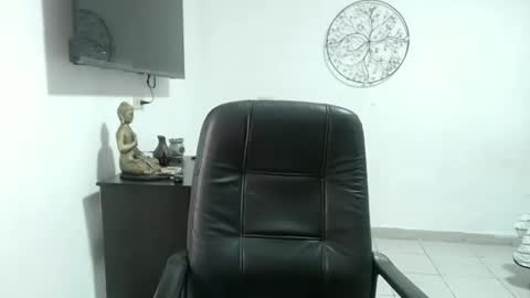 danna gomez online show from 5, 3, 2025