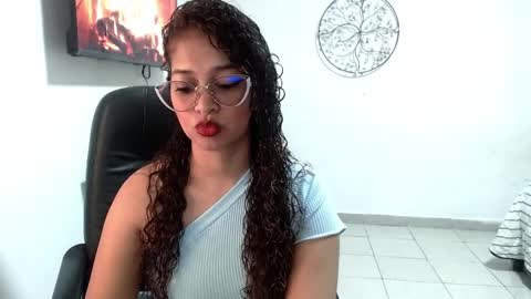 danna gomez online show from 6, 3, 2025