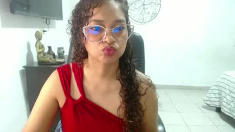 danna gomez online show from 11, 3, 2025