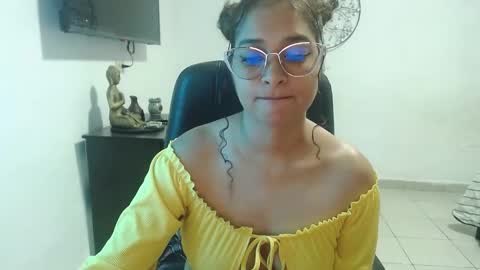 danna gomez online show from 12, 3, 2025