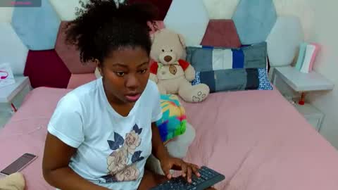 sexy_duo_girl online show from 5, 6, 2026