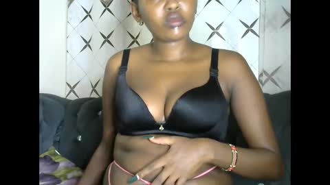 Snapshot of sexy_ebony_bliss chatting on 11, 12, 2024 adasa online show from 11, 12, 2024