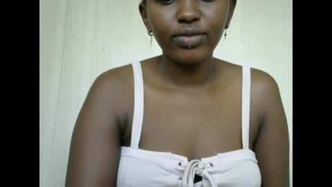 Snapshot of sexy_ebony_bliss chatting on 20, 1, 2025 adasa online show from 20, 1, 2025