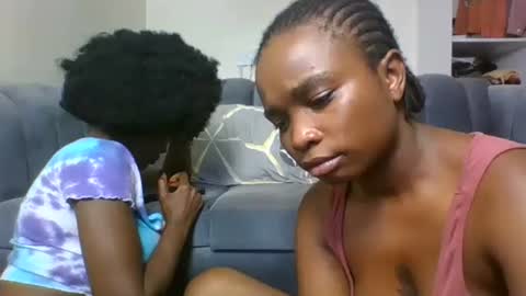Snapshot of sexy_ebony_princess chatting on 28, 11, 2025 Trina online show from 28, 11, 2025
