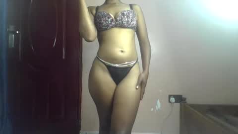 Snapshot of sexy_ellahh chatting on 18, 11, 2025 Ellahh online show from 18, 11, 2025