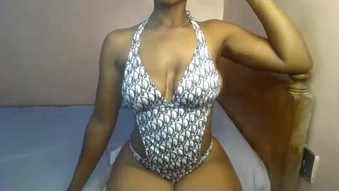 Snapshot of sexy_ellahh chatting on 8, 1, 2026 Ellahh online show from 8, 1, 2026