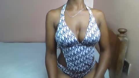 Snapshot of sexy_ellahh chatting on 19, 1, 2026 Ellahh online show from 19, 1, 2026