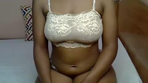 Snapshot of sexy_ellahh chatting on 2, 2, 2026 Ellahh online show from 2, 2, 2026