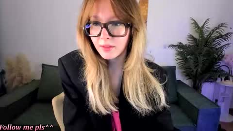 Snapshot of sexy_forest_fairy_ chatting on 23, 12, 2025 Forest fairy online show from 23, 12, 2025