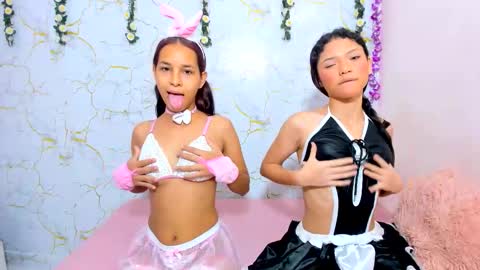 Snapshot of sexy_girls_extremes chatting on 10, 1, 2026 sexy_girls_extremes online show from 10, 1, 2026