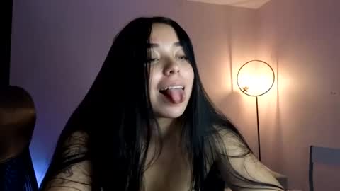 sexy_iriss online show from 12, 6, 2026