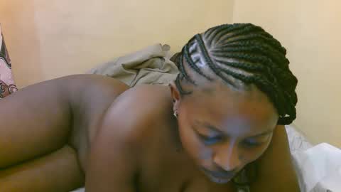 Snapshot of sexy_latasha chatting on 30, 9, 2025 sexy_latasha online show from 30, 9, 2025