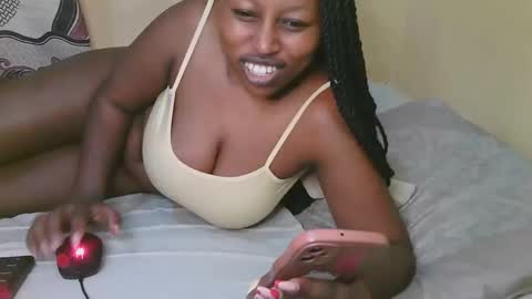 Snapshot of sexy_latasha chatting on 24, 10, 2025 sexy_latasha online show from 24, 10, 2025