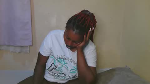 Snapshot of sexy_latasha chatting on 16, 11, 2025 sexy_latasha online show from 16, 11, 2025