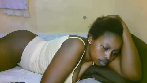 Snapshot of sexy_latasha chatting on 27, 11, 2025 sexy_latasha online show from 27, 11, 2025