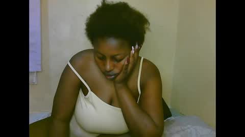 Snapshot of sexy_latasha chatting on 28, 11, 2025 sexy_latasha online show from 28, 11, 2025