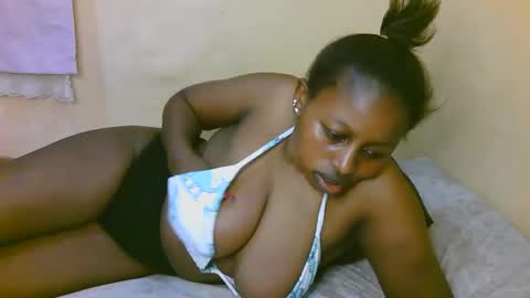 Snapshot of sexy_latasha chatting on 2, 12, 2025 sexy_latasha online show from 2, 12, 2025