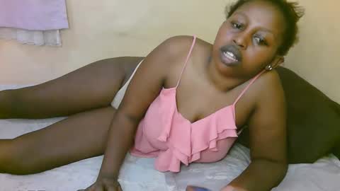 Snapshot of sexy_latasha chatting on 4, 12, 2025 sexy_latasha online show from 4, 12, 2025