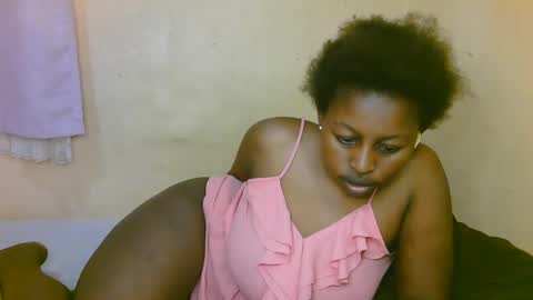 Snapshot of sexy_latasha chatting on 14, 12, 2025 sexy_latasha online show from 14, 12, 2025