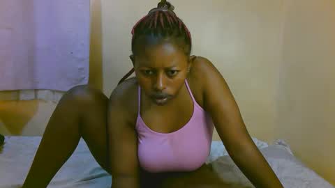 Snapshot of sexy_latasha chatting on 11, 4, 2026 sexy_latasha online show from 11, 4, 2026