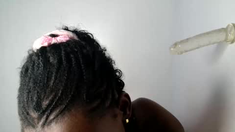 Snapshot of sexy_lilyyy chatting on 28, 9, 2025 lily online show from 28, 9, 2025