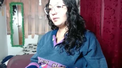 Snapshot of sexy_lolas chatting on 7, 1, 2025 sexy lolas online show from 7, 1, 2025