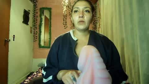 Snapshot of sexy_lolas chatting on 6, 4, 2026 sexy lolas online show from 6, 4, 2026