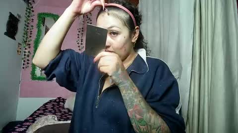 Snapshot of sexy_lolas chatting on 9, 4, 2026 sexy lolas online show from 9, 4, 2026