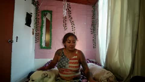 Snapshot of sexy_lolas chatting on 19, 4, 2026 sexy lolas online show from 19, 4, 2026
