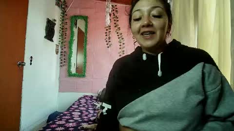 Snapshot of sexy_lolas chatting on 20, 4, 2026 sexy lolas online show from 20, 4, 2026
