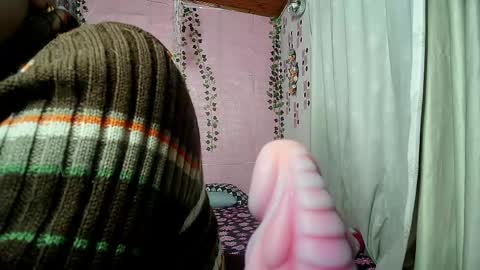 Snapshot of sexy_lolas chatting on 21, 4, 2026 sexy lolas online show from 21, 4, 2026