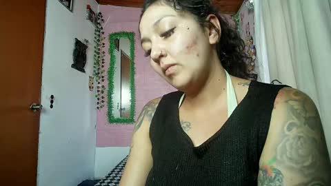 Snapshot of sexy_lolas chatting on 15, 5, 2026 sexy lolas online show from 15, 5, 2026