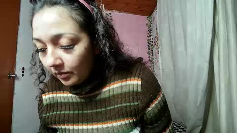 Snapshot of sexy_lolas chatting on 18, 5, 2026 sexy lolas online show from 18, 5, 2026