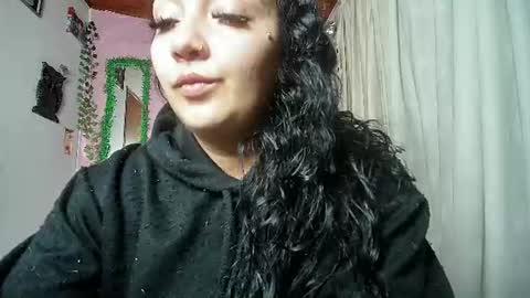 Snapshot of sexy_lolas chatting on 7, 7, 2026 sexy lolas online show from 7, 7, 2026
