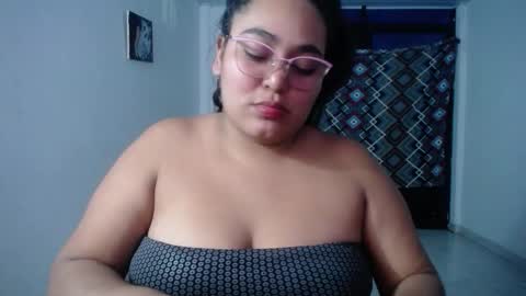 Snapshot of sexy_love_15 chatting on 1, 10, 2025 SIRENA LOVE online show from 1, 10, 2025