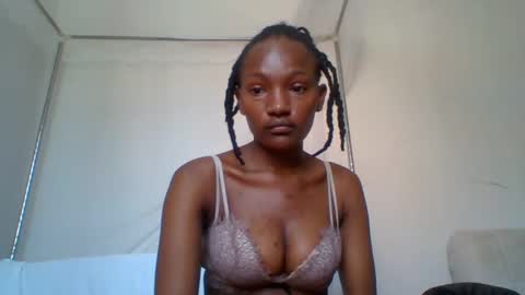 Snapshot of sexy_lucy012 chatting on 22, 1, 2025 sexy_lucy012 online show from 22, 1, 2025