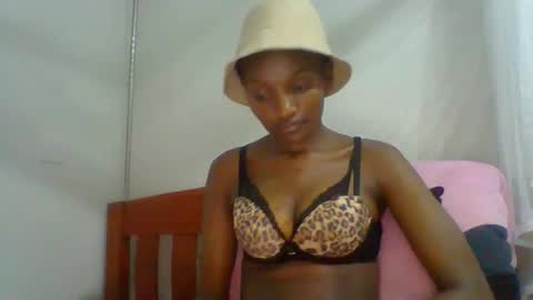 Snapshot of sexy_lucy012 chatting on 2, 2, 2025 sexy_lucy012 online show from 2, 2, 2025