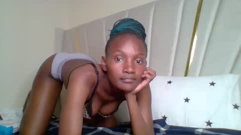 Snapshot of sexy_lucy012 chatting on 5, 3, 2025 sexy_lucy012 online show from 5, 3, 2025